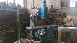 Вертикально-фрезерный станок 6Т13-35