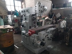 Широкоуниверсальный консольно-фрезерный станок 6Р82Ш