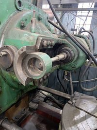 Зубофрезерный станок модели 5К32