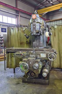 Вертикально-фрезерный станок 6М12К — отличное состояние, готов к работе